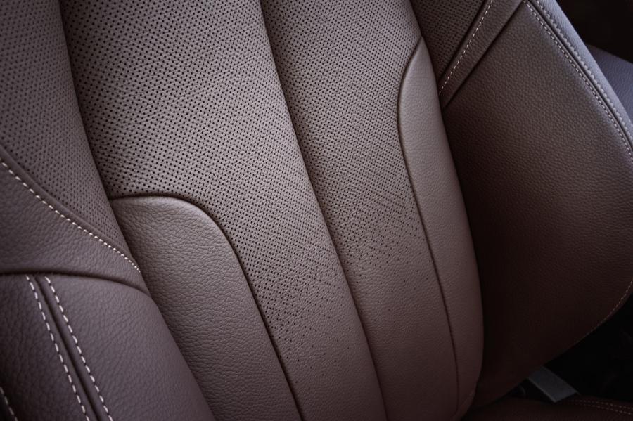 Детали интерьера BMW X1 xDrive20d xLine (F48) 2015 года  (WW) (фото 25 из 59)